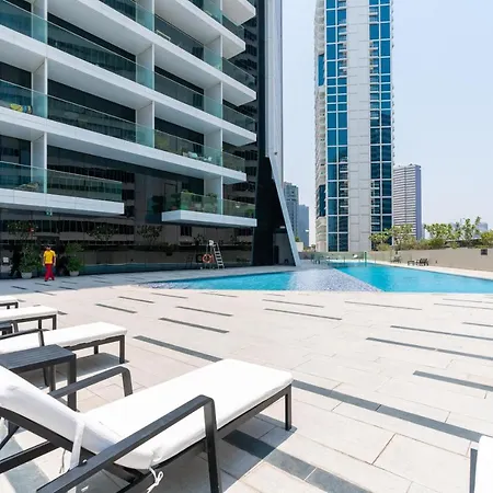 Ultimate Stay / 4 Beds / Burj Khalifa View / Ultra Modern / Business Bay Dubai Exterior photo