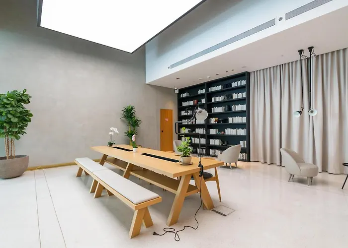 Ultimate Stay / 4 Beds / Burj Khalifa View / Ultra Modern / Business Bay